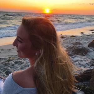 Meet your Posher, Olivia